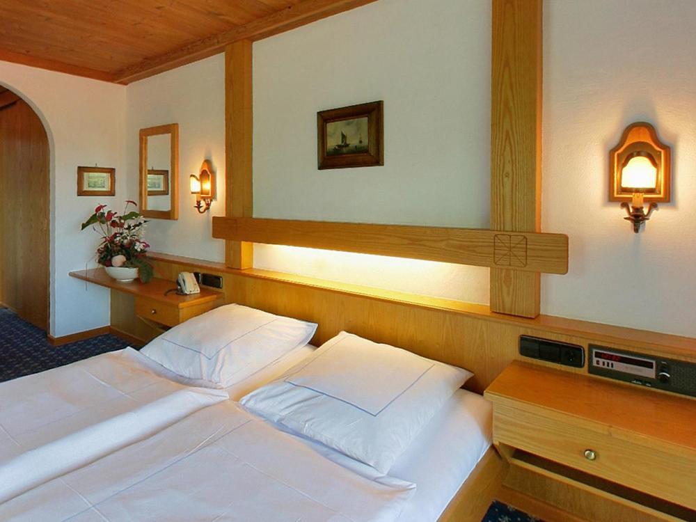 Hotel Alpina Hagnau Habitación foto